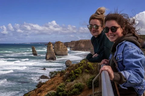 Great Ocean Road and Wildlife Tour for Backpackers aged 18 to 35 in Melbourne