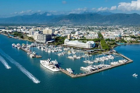 10 minute City Scenic Flight in Cairns