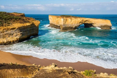 Great Ocean Road Explorer Tour with 12 Apostle and London Bridge in Melbourne