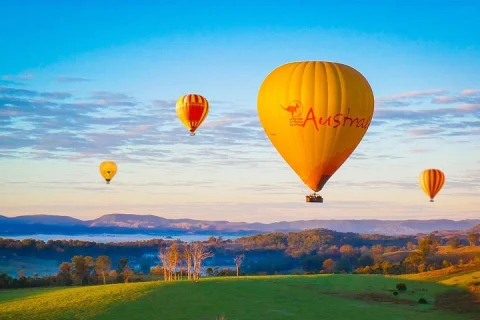 Gold Coast HotAir Balloon + Vineyard Breakfast + Transfers in Gold Coast
