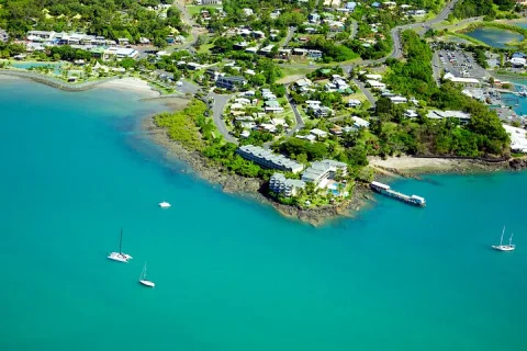 Airlie Beach Explorer Private Shore Tour in Airlie Beach & Cannonvale