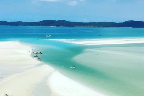 2 Night Whitsundays Sailing Cruise incl. Whitehaven Beach & Great Barrier Reef in Airlie Beach & Cannonvale