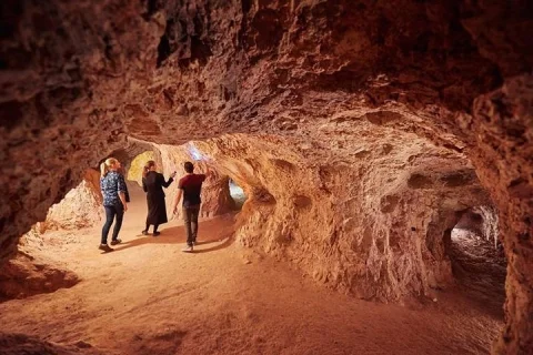 Adelaide to Coober Pedy 7 Day Small Group 4WD Eco Safari in Adelaide