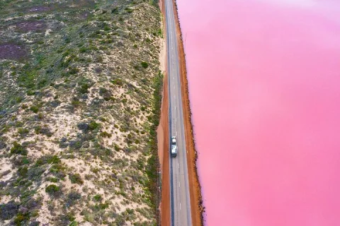 Perth 3 Day tour Pink Lake, Pinnacles, Margaret River Small group in Perth