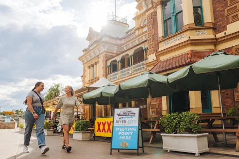 Cruise to Lunch Package: 10:30am , 2pm (3.5hr in Brisbane