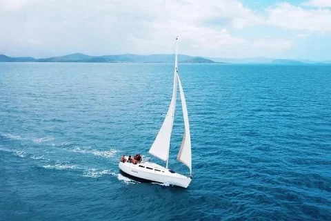 Sunset Sail Cruise Airlie Beach in Airlie Beach & Cannonvale