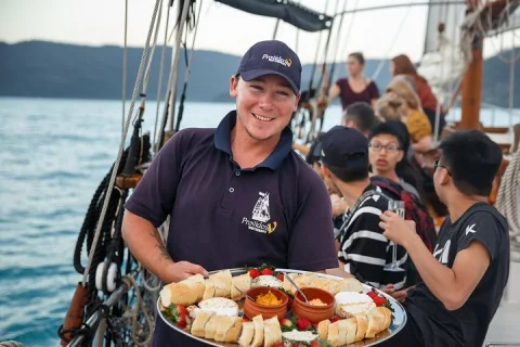 Whitsundays Sunset Sailing Cruise in Airlie Beach & Cannonvale