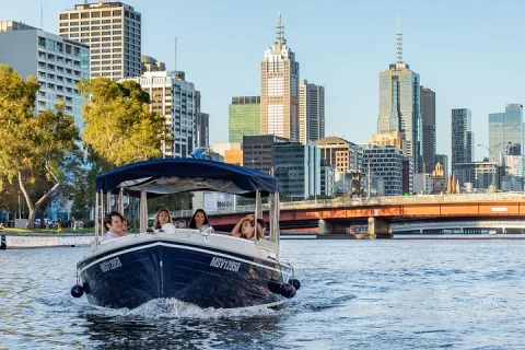 2 Hour Self Drive Boat Hire on the Yarra River in Melbourne