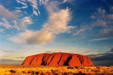 Uluru Day Trip from Alice Springs Including BBQ Dinner in Alice Springs