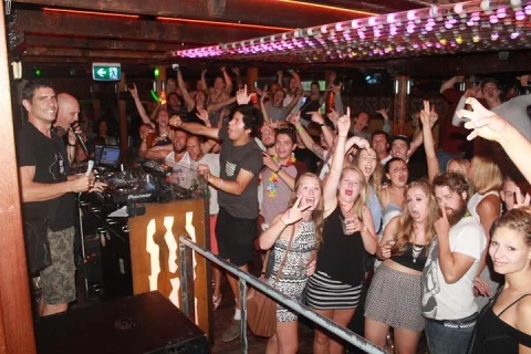 Cairns Pub & Club Tour in Cairns