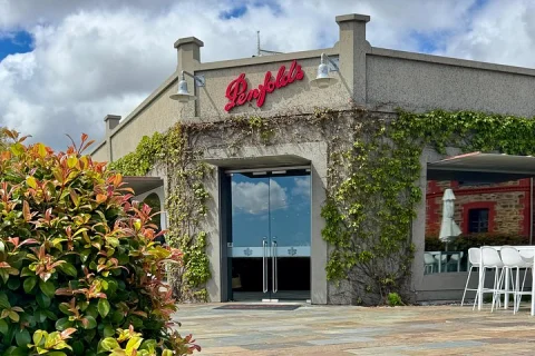 Adelaide Couples Tour: Penfolds(World #2) Visit Hahndorf & Lunch in Adelaide