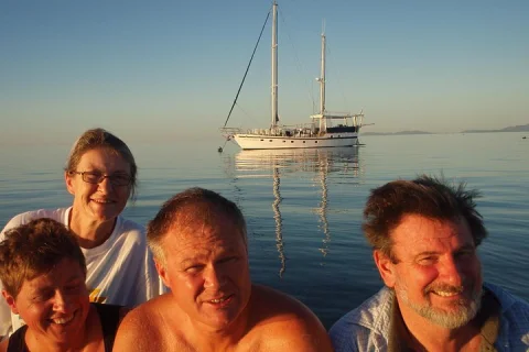Great Barrier Reef Luxury Expedition Cruise cabin booking 7 days 6 night in Airlie Beach & Cannonvale