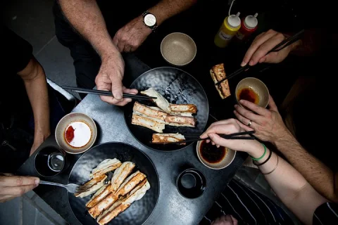 Melbourne Laneways Foodie Discovery Walking Tour with 7 Tastings in Melbourne