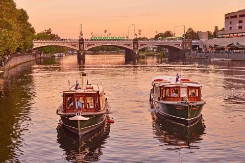 1 Hour Sight seeing Melbourne River Cruise on historic vessel in Melbourne