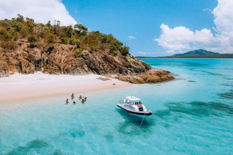Private Standard Charter Experience in Whitsundays in Airlie Beach & Cannonvale