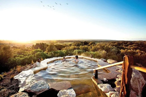 Arthur Seat Eagle Cable Car and Mornington Peninsula Hot Springs in Melbourne