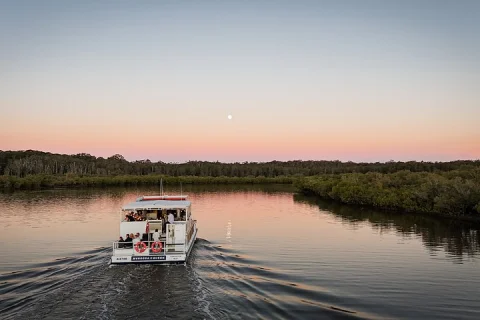 Noosa Queen Sunset Cruise River in Sunshine Coast