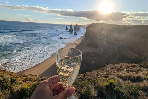 Great Ocean Road Small Group Tour with Wildlife Park and Lunch in Melbourne