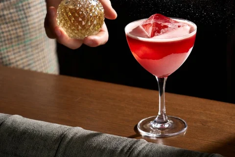 Melbourne's Laneways Evening Food Tour & Hidden Speakeasy Bar in Melbourne
