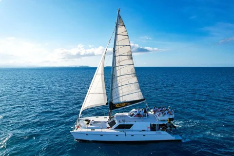 Whitsunday Islands Sail, SUP & Snorkel Tour Low numbers in Airlie Beach & Cannonvale