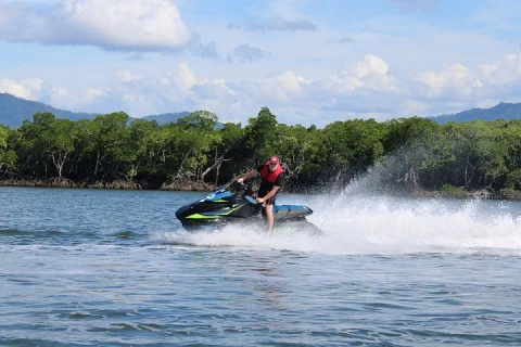 1 Hour Jetski Tour Cairns in Cairns