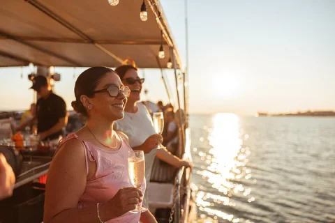 Cape Adieu Darwin Sunset Dinner Cruise in Darwin