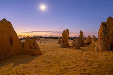 Pinnacles Desert Sunset Stargazing Adventure Tour from Perth in Perth