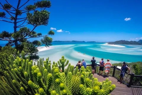 Ocean Rafting: Whitehaven Beach, Snorkelling & Hill Inlet Lookout in Airlie Beach & Cannonvale