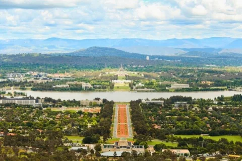 Canberra City Highlights Self Guided Walking Tour in Australian Capital Territory