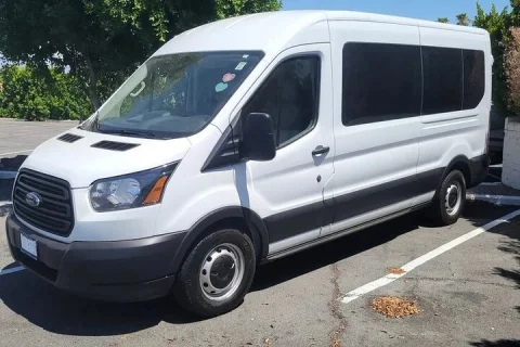 Private Transfer from Kembla Cruise Port to Sydney City Hotels in Wollongong