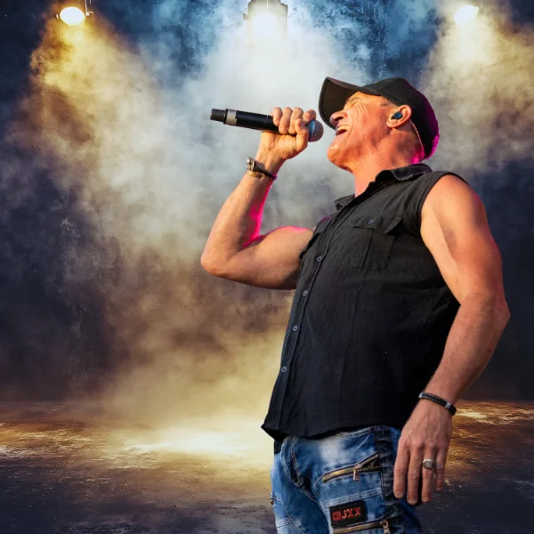 SHANNON NOLL - THE ROAD IN FRONT OF ME TOUR!, Mayberry Darwin at Mayberry