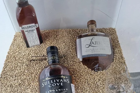 Signature Whisky Tour Hobart & SE Tasmania in Hobart