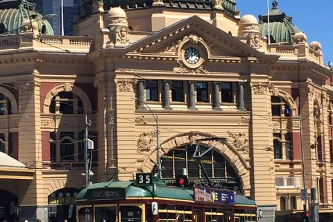 4 Hour Private Tour of Melbourne's Iconic Highlights with Guide in Melbourne