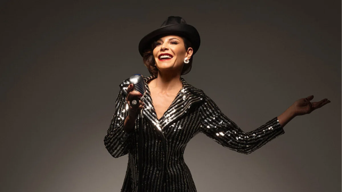COUNTESS LUANN: THE LOVE TOUR