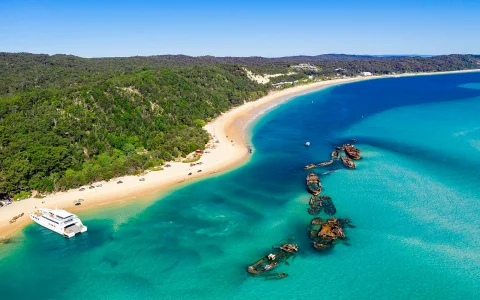 Moreton Island: Adventure Day Pass and Return Ferry