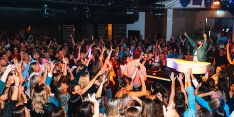 Duelling Pianos at Miranda Hotel