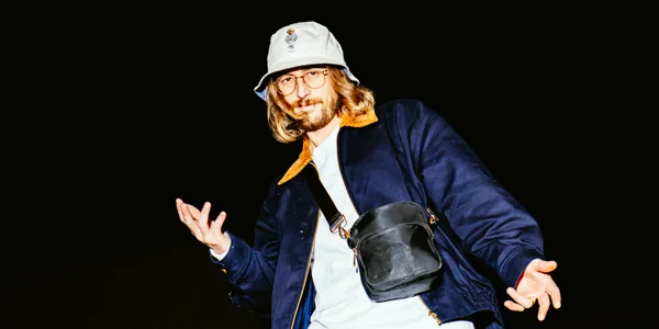 WINSTON SURFSHIRT - 10 YEARS OF BE ABOUT YOU at The Coffs Hotel