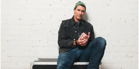 Pete Murray at Shaws Bay Hotel
