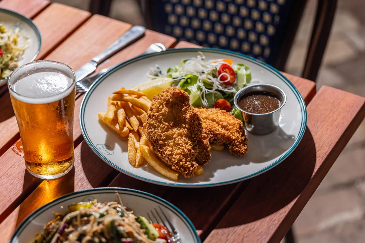 2-For-1 Schnitty at Woy Woy Hotel
