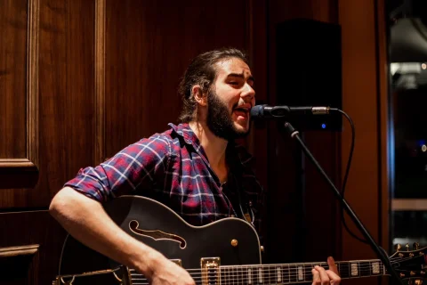 Leo Zerella (W), Sunday Acoustic at Seacliff Beach Hotel