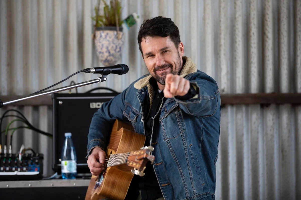 Brad Lee (W), Thursday Live Music at Royal Oak