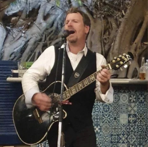 Tyson Wagner, Friday Arvo Soloist at Hotel Allen