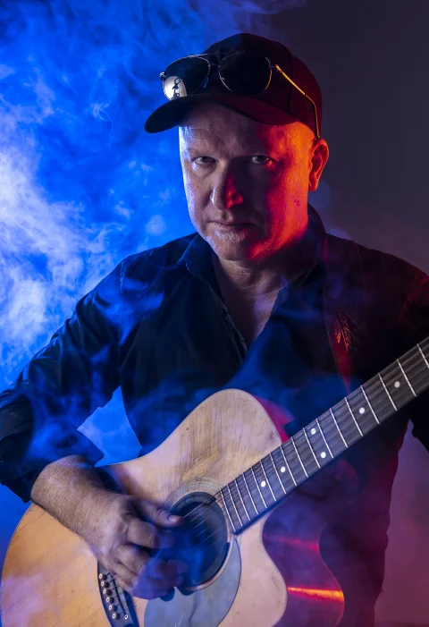 Dougie D, Friday solo musician at Ferry Road Tavern