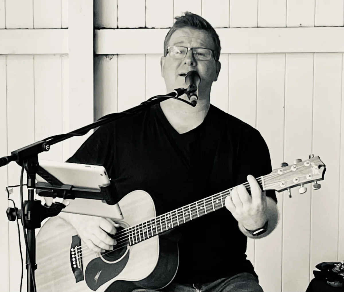 Brenden Schick, Fridays @ Narangba Valley Tavern at Narangba Valley Tavern