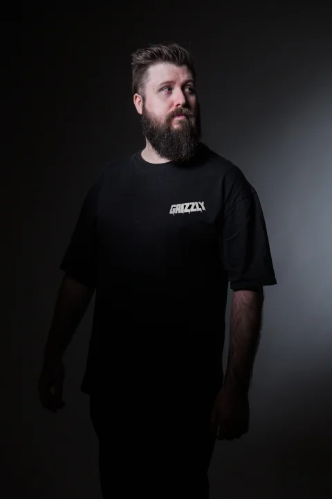 Grizzly, FAB FRIDAYS - Chambers DJ at The Court Hotel