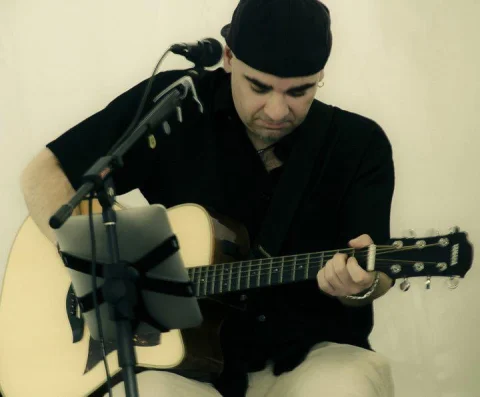 David Hewett, Horizons Bar Saturday Night Acoustic at Stamford Grand Adelaide Hotel