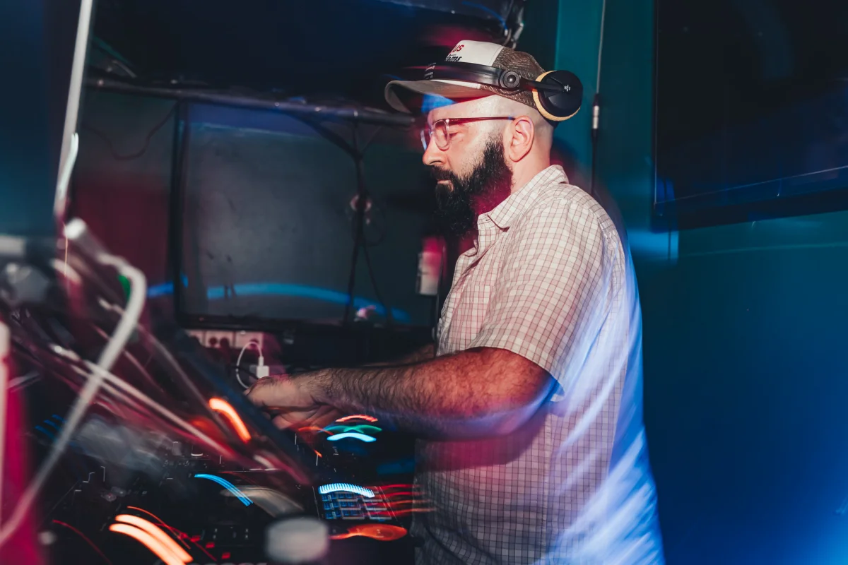 DJ.DAZ, Thursdays @ Molly Malone's Irish Tavern at Molly Malone's Irish Tavern