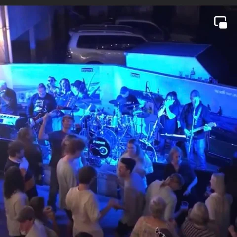 Axis Band Robe, Axis at Robe Hotel