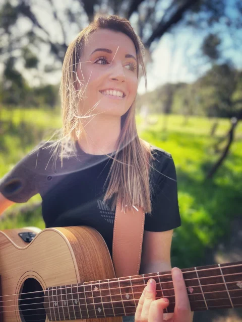 Sophie Ford, Horizons Bar Friday Night Acoustic at Stamford Grand Adelaide Hotel