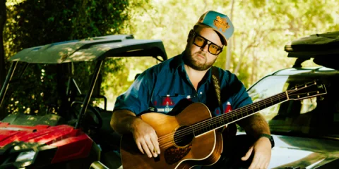Brad Cox - Coastal Roads And Barstools Tour at The Strand Hotel